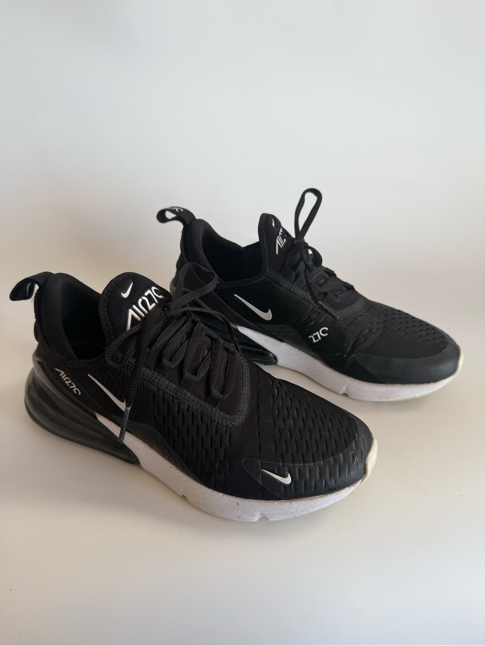 Nike Air Max 270 Women’s Shoes Size 9 Black White AH6789-001 Sneakers
